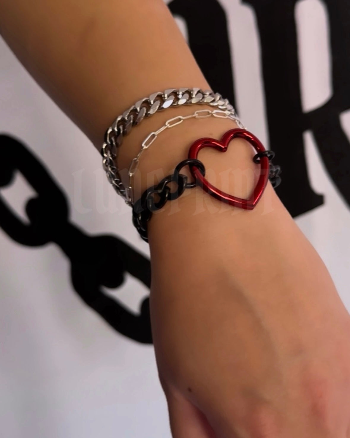 Heavy Chain Bracelet - Red Heart