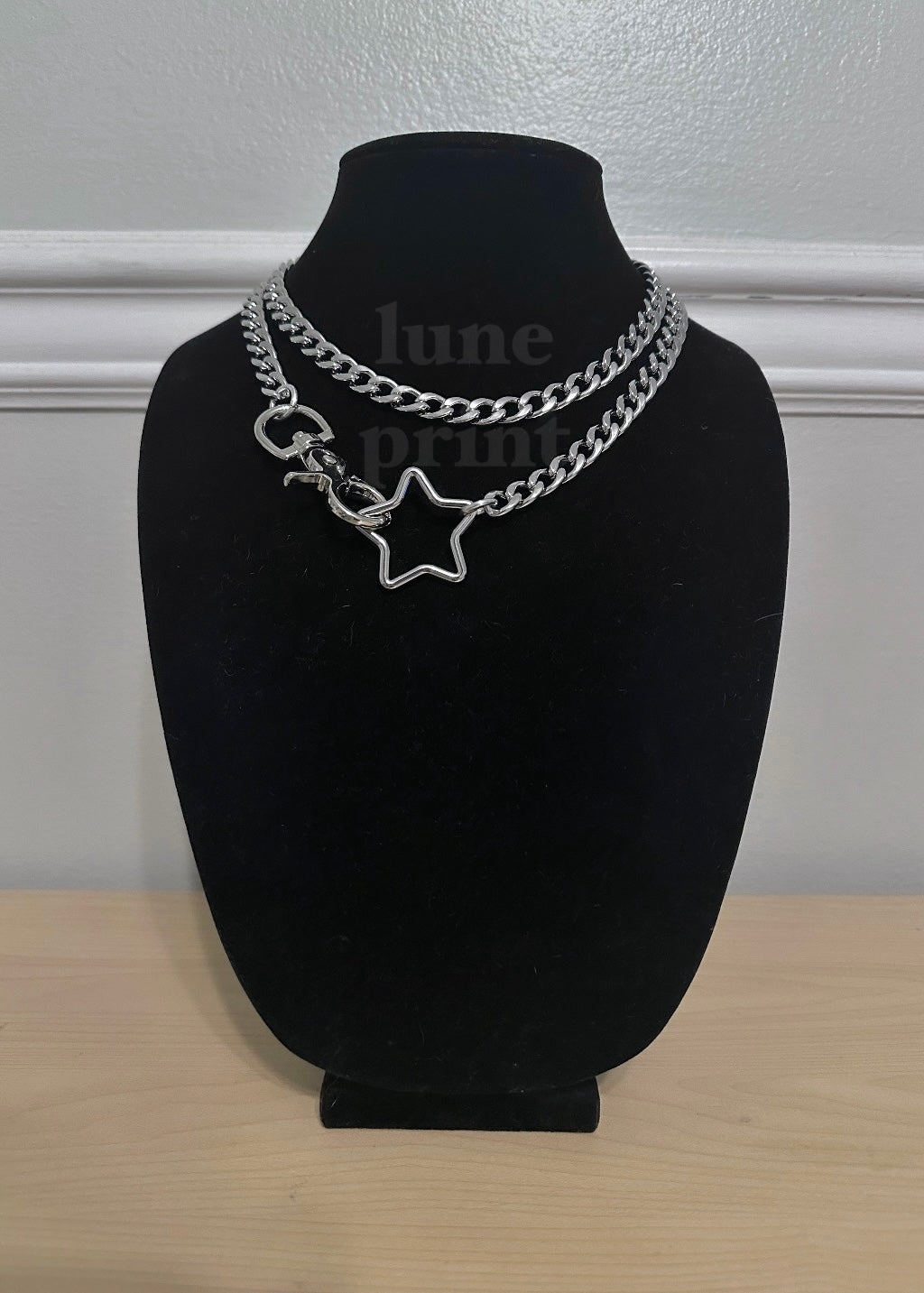 Silver Star Loop Choker